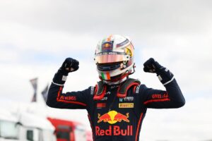 McLaughlin edges closer to British F4 title after dramatic Knockhill weekend