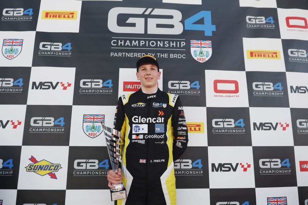 There is a tight championship battle in GB4 heading into the Donington Park finale