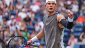 Jack Draper THROWS UP for second US Open match running as Brit battles past Argentine newcomer