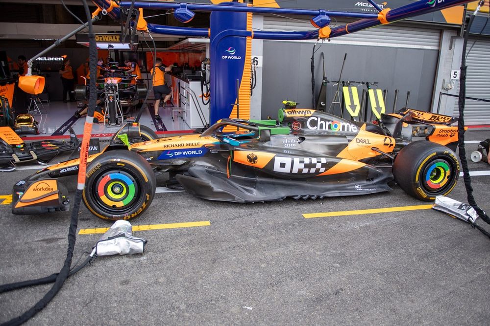 McLaren MCL39 technical detail