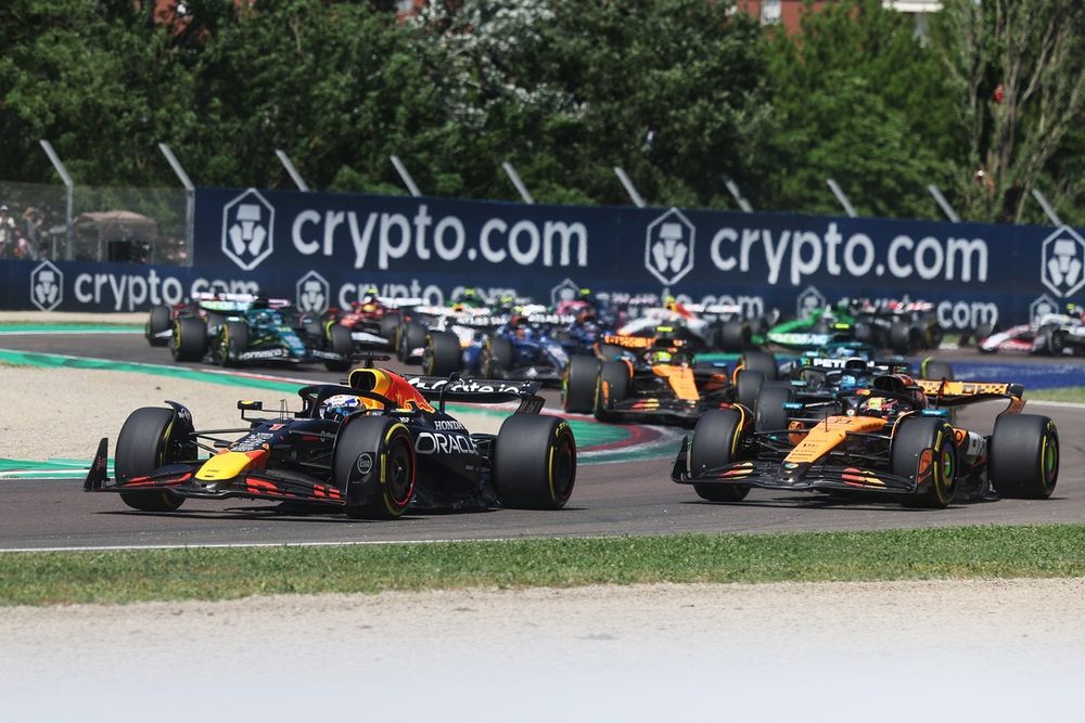 Oscar Piastri, McLaren, Max Verstappen, Red Bull Racing, George Russell, Mercedes