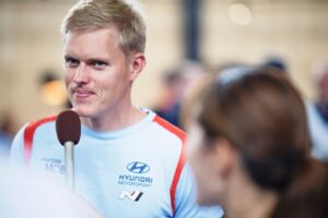 Tanak clash with WRC scrutineer earns him five-minute Rally Finland penalty, suspended 35-point hit