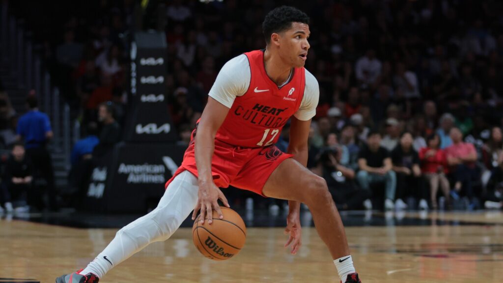 Miami re-signs guard Dru Smith, who is coming off a torn Achilles