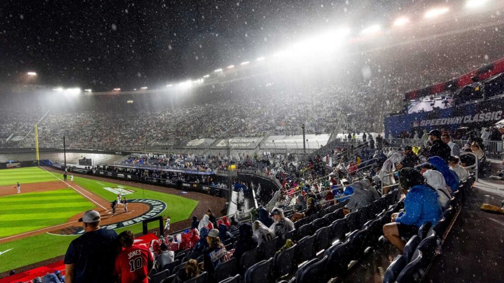 Play ball, take 2: The MLB Speedway Classic resumes at Bristol after rain suspension