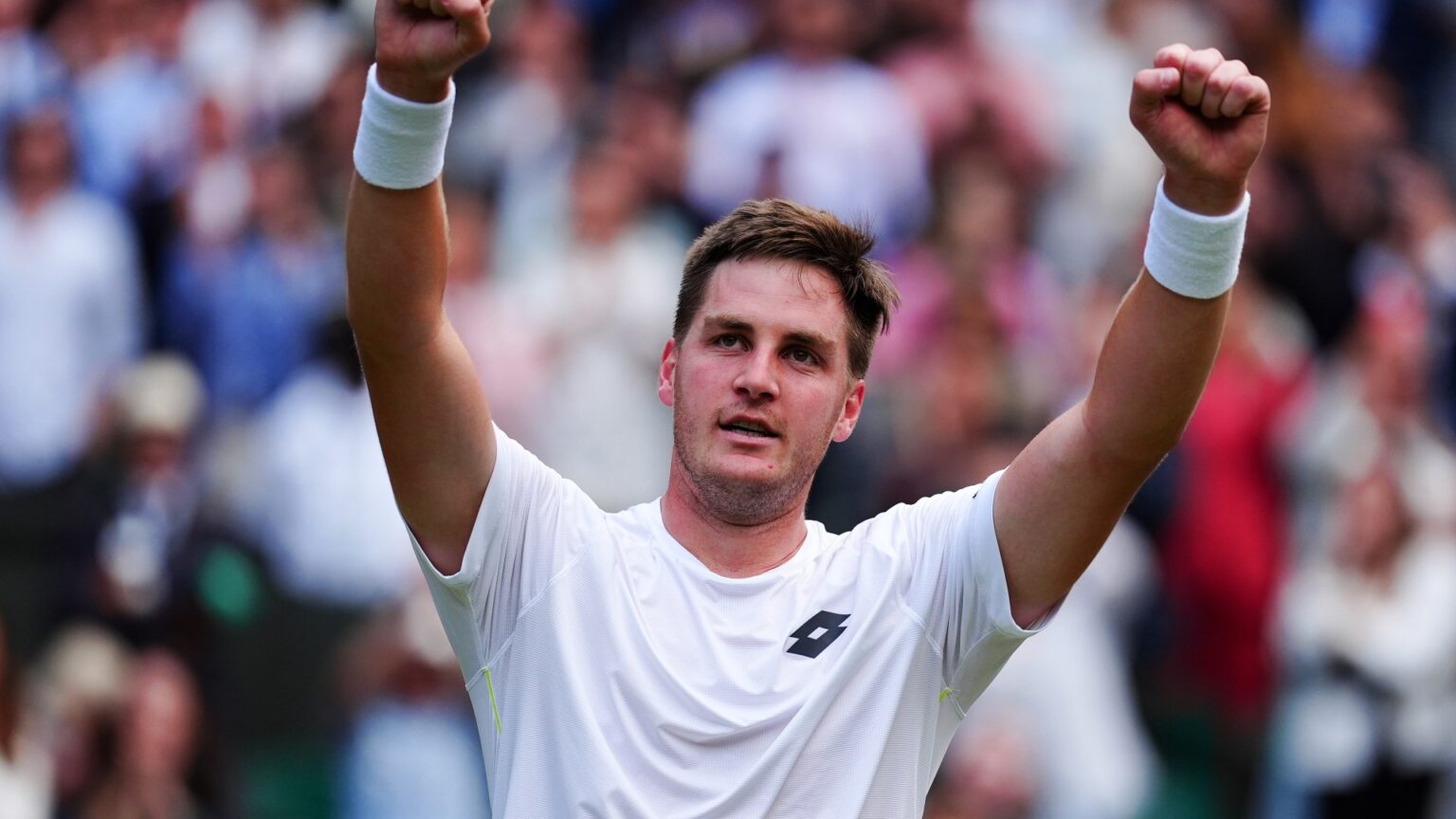 British Wimbledon champion issues grovelling apology after telling groundsman ‘get the f*** off court’