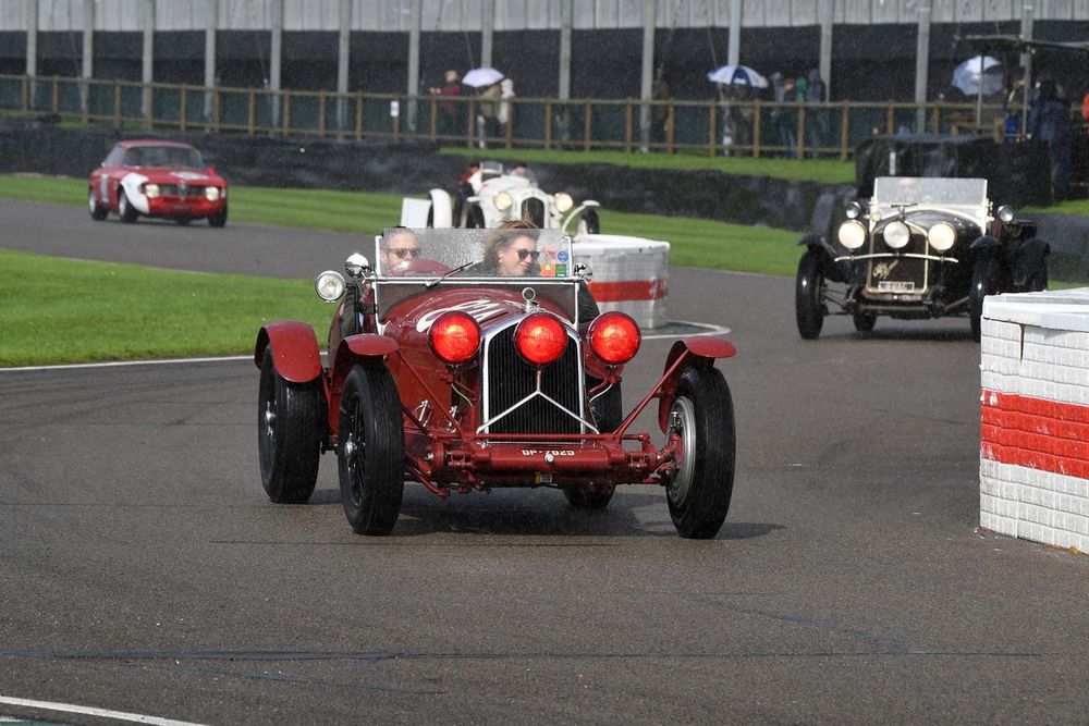 Goodwood Revival track action 