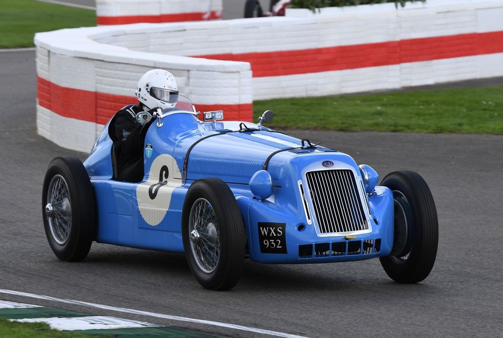 Goodwood Revival track action 