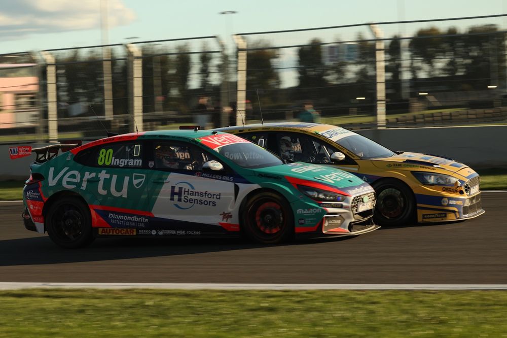 Ingram and Sutton battled head-to-head in the first race, but with differing strategies were largely kept apart in the next two
