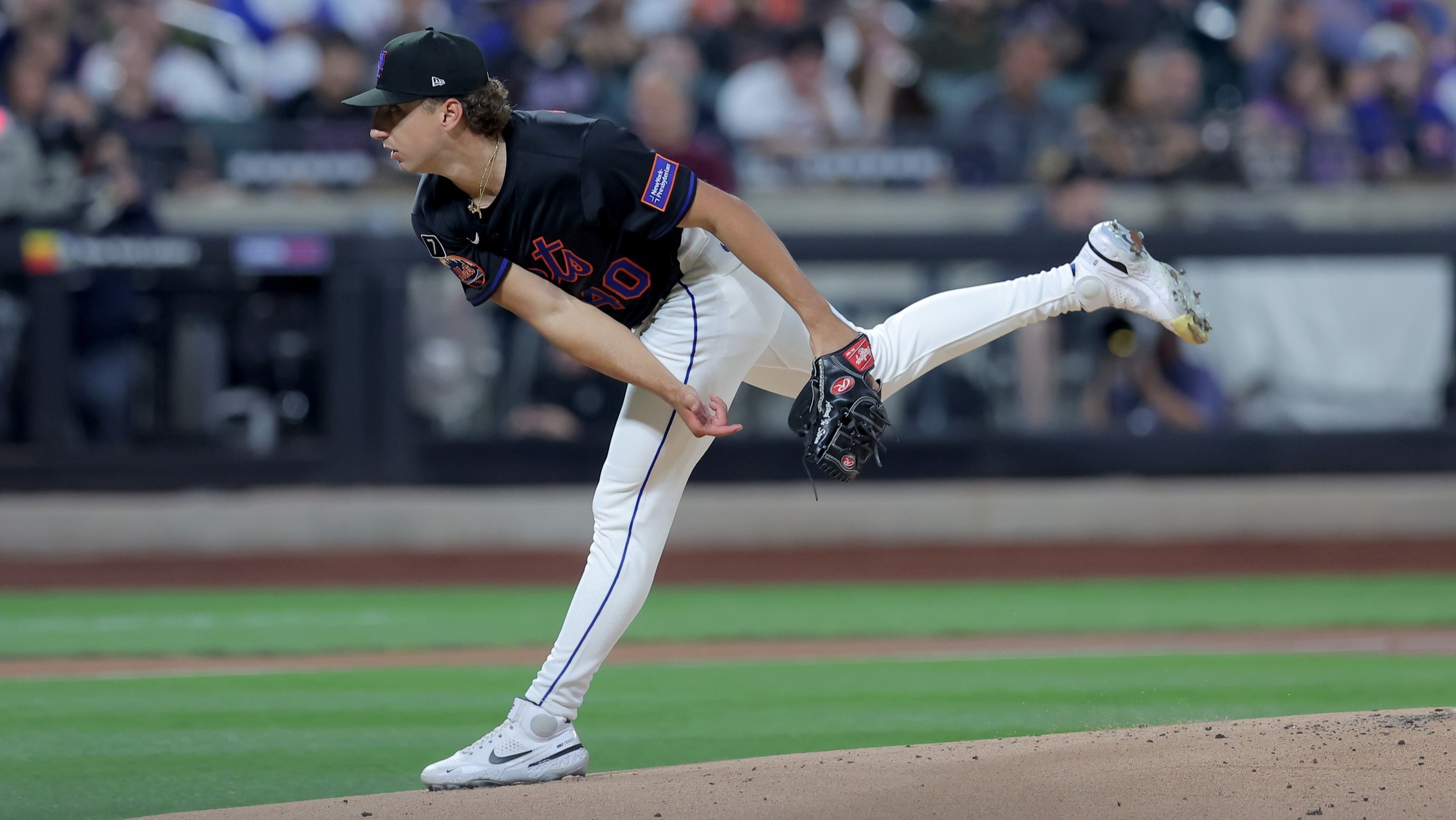 Sep 19, 2025; New York City, New York, USA; New York Mets starting pitcher Brandon Sproat (40) follows through on a pitch against the Washington Nationals during the first inning at Citi Field.