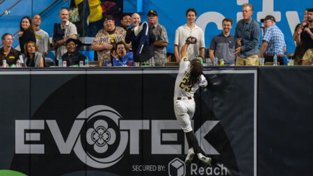 Fernando Tatis Jr. does it again, robs another HR with sensational leaping catch over right-field wall
