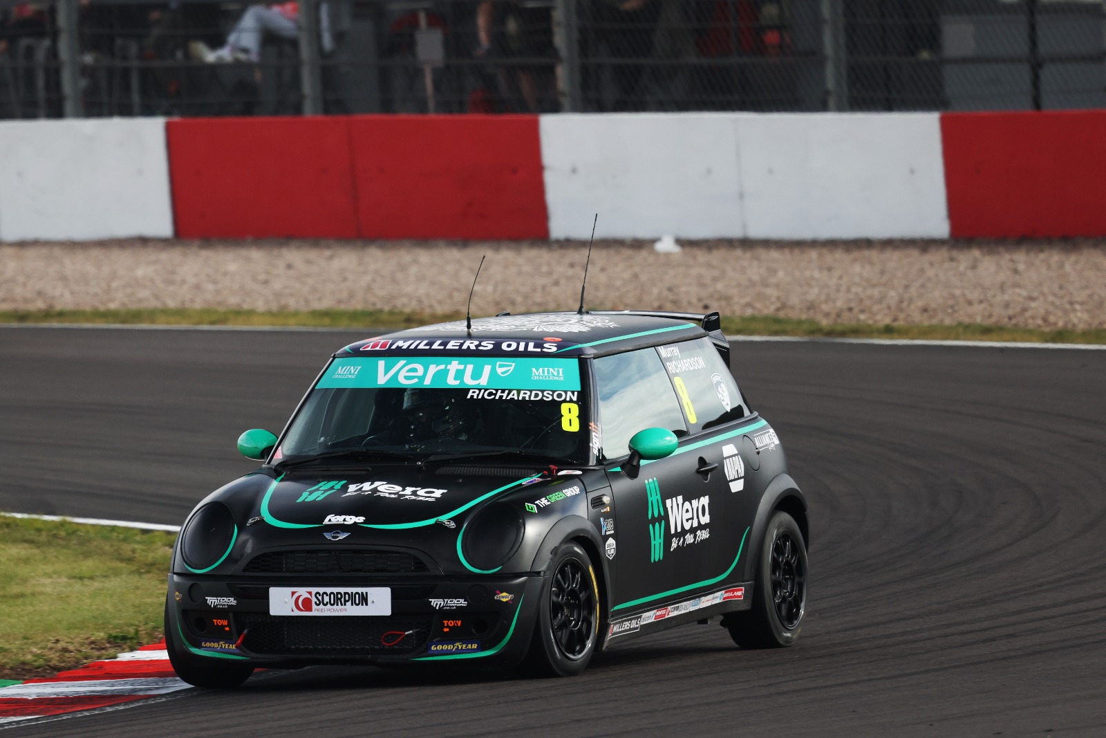 Richardson took the chequered flag last but bizarrely ended up as the winner of second Mini race
