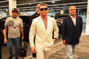Tim Bradley Thinks a Canelo Loss to Crawford Would Be More Damaging Than a Defeat to Benavidez