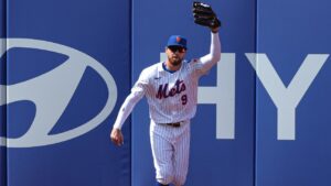 Mets shake things up, starting Brandon Nimmo in center field Tuesday against Cubs
