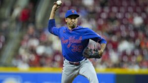 Edwin Diaz, Mets escape bases loaded trouble in ninth to beat Reds, 5-4