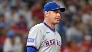 Carlos Mendoza reacts to 'inconsistent' Mets after third straight loss, dwindling NL East hopes