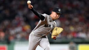 Yankees can't climb out of first-inning hole, drop series finale 6-4 to Red Sox