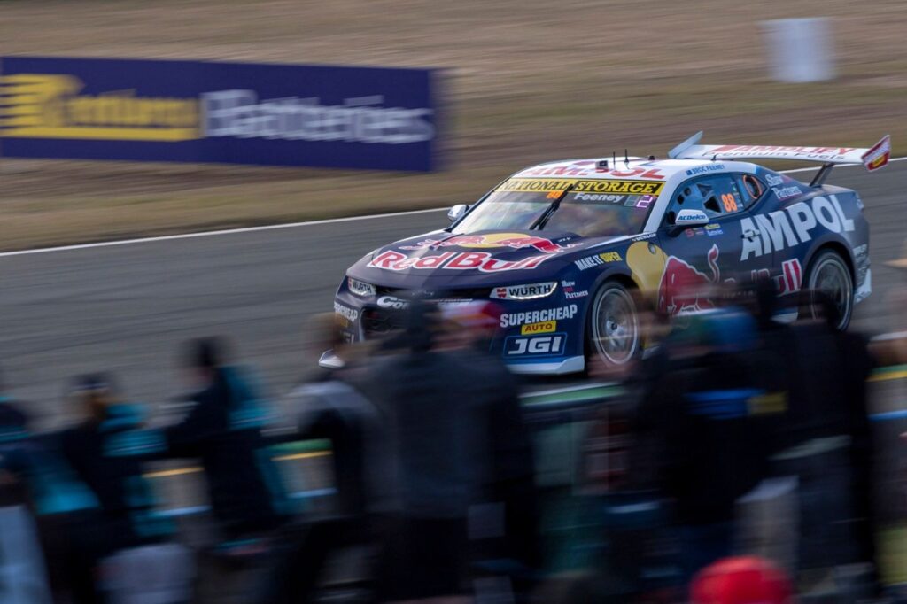 Feeney pips Hill to yet another pole