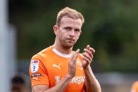 Former Premier League star, 35, announces retirement and immediately takes up shock new job