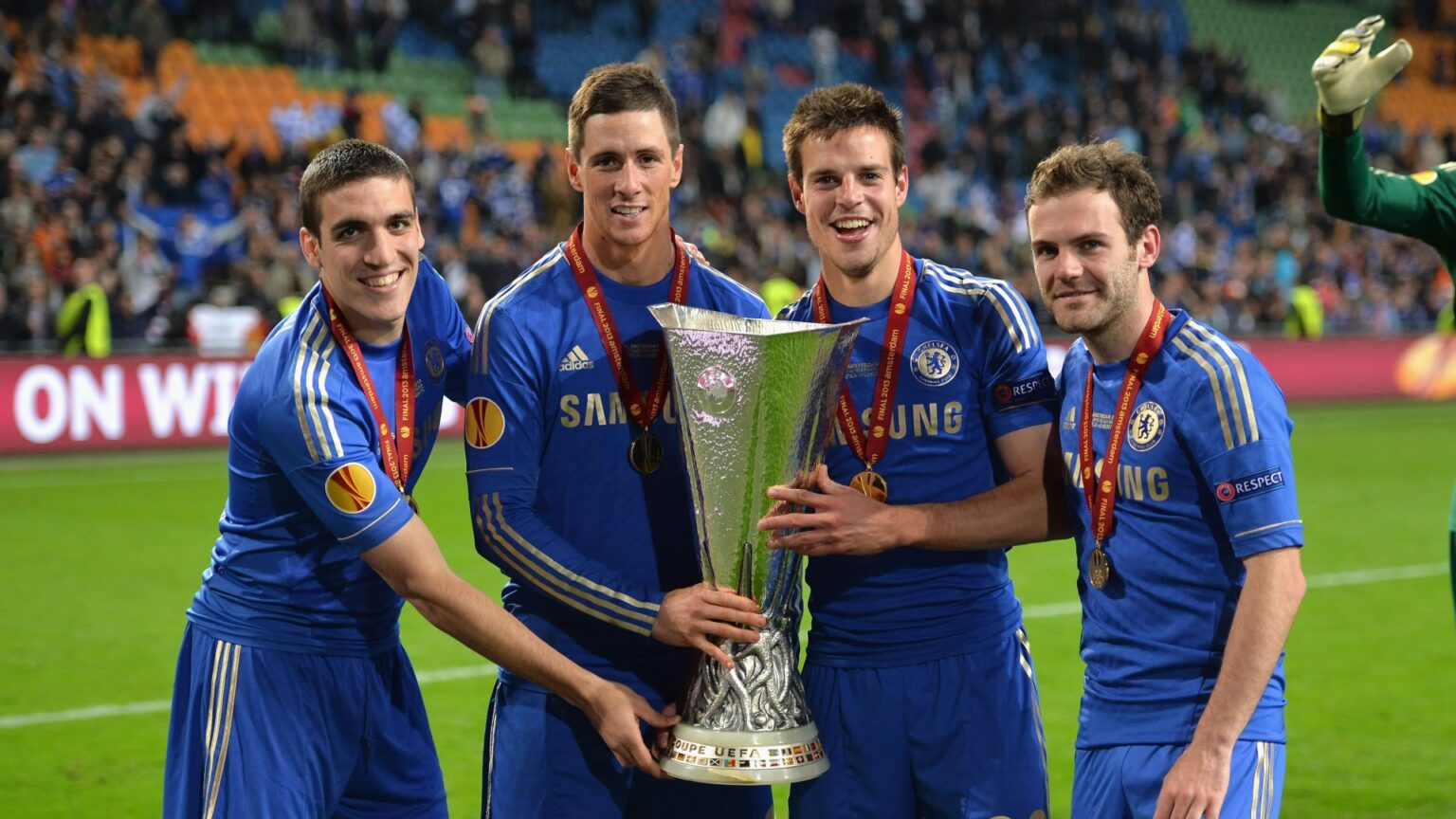 Former Chelsea star, 33, left unemployed after he secretly has contract terminated by Barcelona