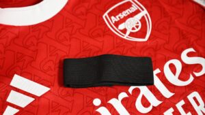 Why are Arsenal and Newcastle players wearing black armbands?