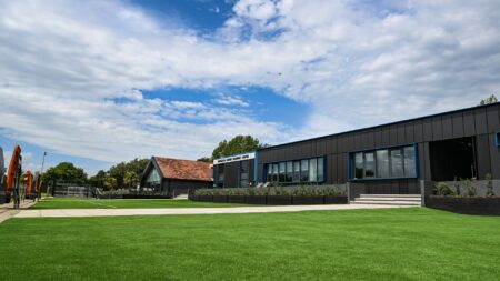 Premier League star’s rep forced to sprint through training ground to rescue transfer 30 SECONDS before window shut