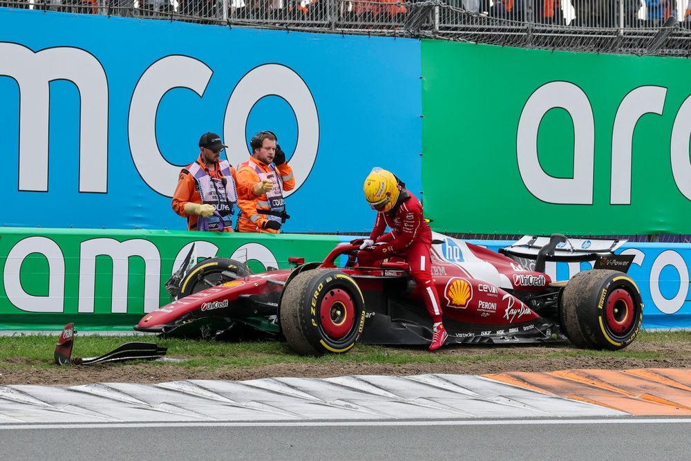 Lewis Hamilton, Ferrari crash