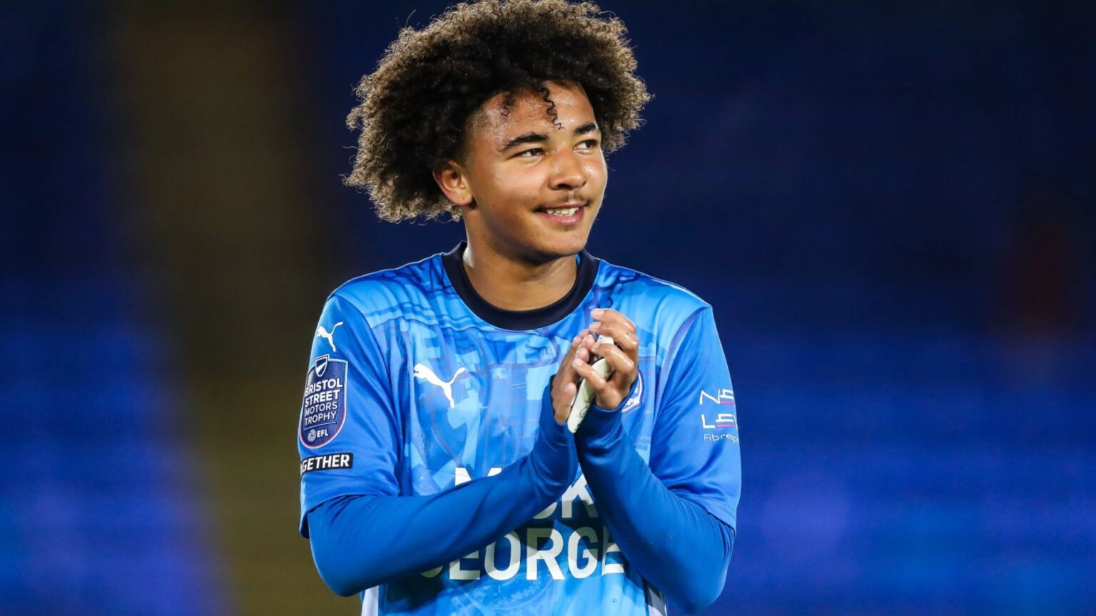 Man Utd hero now playing for same club as his son 21 years his junior after emotional transfer