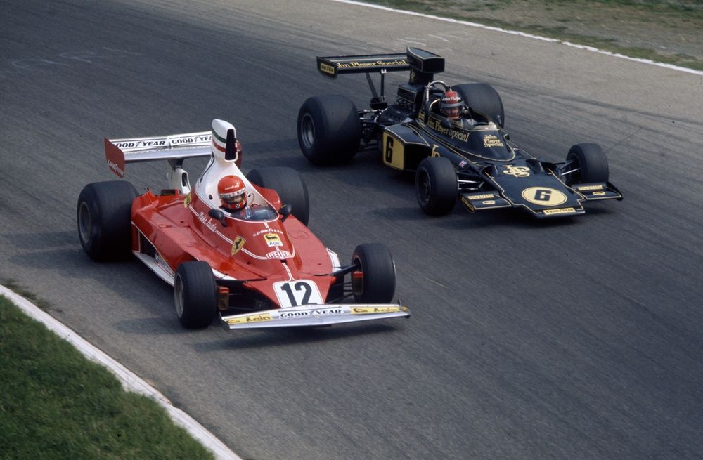 Niki Lauda, Ferrari 312T, Jim Crawford, Lotus 72E Ford