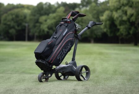 Titleist launches new hybrid bags