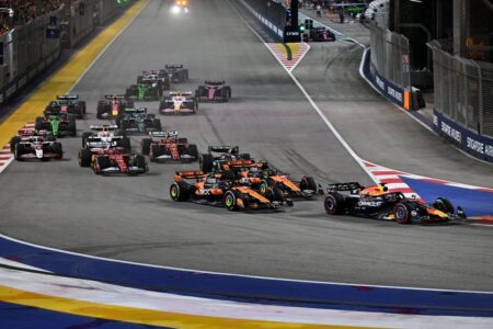 Norris denies “aggressive” move on Piastri in F1 Singapore GP start