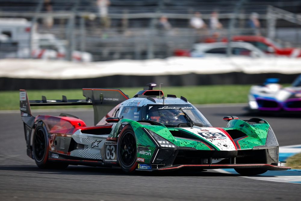 #63 Automobili Lamborghini Squadra Corse Lamborghini SC63: Romain Grosjean, Edoardo Mortara