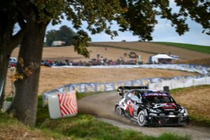 Ogier edges into early lead from Rovanpera