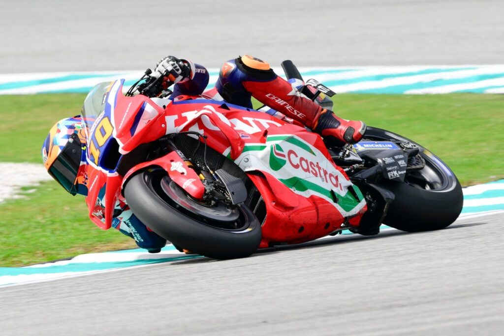 Marini’s first 2025 MotoGP crash due to being “too clean” Marini’s first 2025 MotoGP crash due to being “too clean”