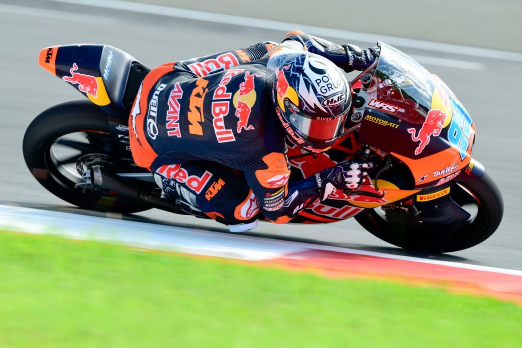 Rueda, Dettwiler evacuated by helicopter after frightening Moto3 crash Rueda, Dettwiler evacuated by helicopter after frightening Moto3 crash