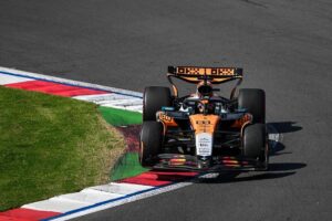 Piastri needed “not natural” driving style with McLaren F1 car in Mexico GP