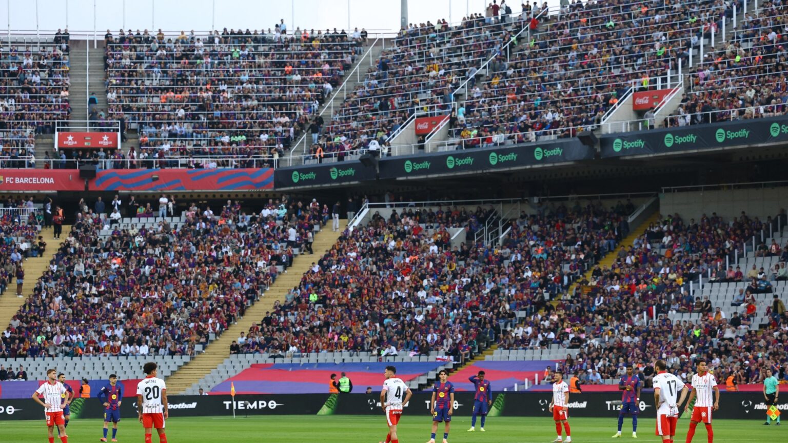 Barcelona players stand still and refuse to play opening 15 seconds of Girona clash
