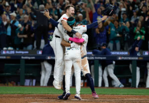 MLB playoffs 2025: With 15-inning Game 5 victory, Mariners keep their World Series dream alive and give Seattle a night to remember