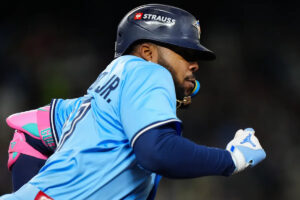 MLB playoffs 2025: Vlad Guerrero Jr.’s near-cycle leads the way as Blue Jays storm back for ALCS Game 3 victory vs. Mariners