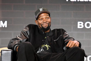 Kevin Durant agrees to 2-year,  million extension with Houston Rockets