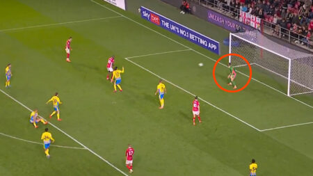 ‘He glitched’ – Fans baffled as Southampton goalkeeper ‘does the mannequin challenge’ in dismal defeat