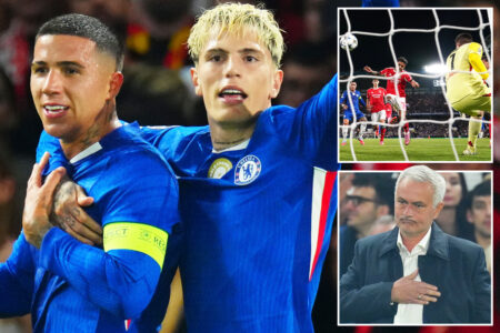 Chelsea 1 Benfica 0: Mourinho loses on Stamford Bridge return as Blues scrape three points with calamitous own-goal