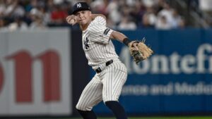 Yankees' Anthony Volpe undergoes surgery to repair torn labrum in non-throwing shoulder: report