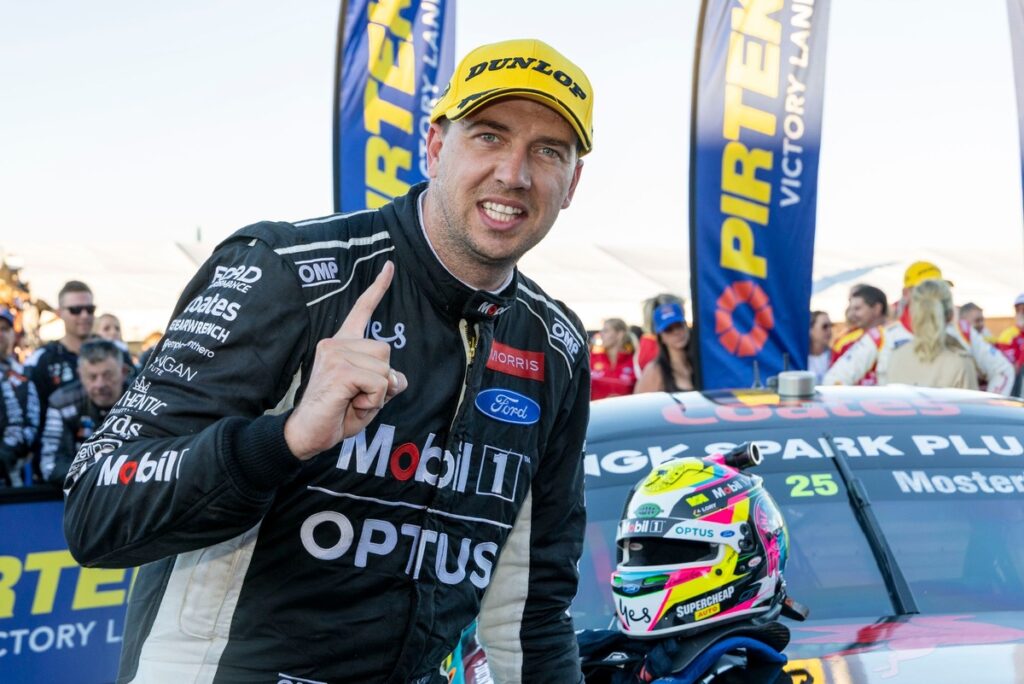 Mostert triumphs in action-packed opener Mostert triumphs in action-packed opener