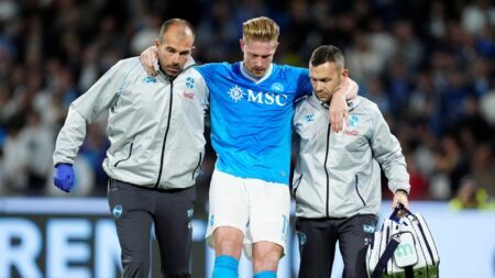Kevin De Bruyne looks devastated as he’s carried off pitch after pulling hamstring SCORING PENALTY