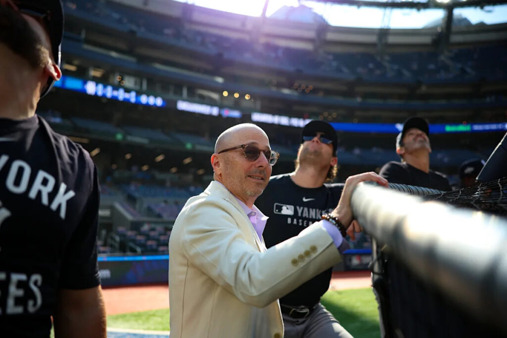 Former Yankees Alex Rodriguez, Derek Jeter deflect criticism from Aaron Boone following ALDS elimination