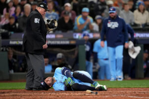 MLB playoffs 2025: John Schneider says Mariners fans ‘should take a look in the mirror’ after George Springer boos