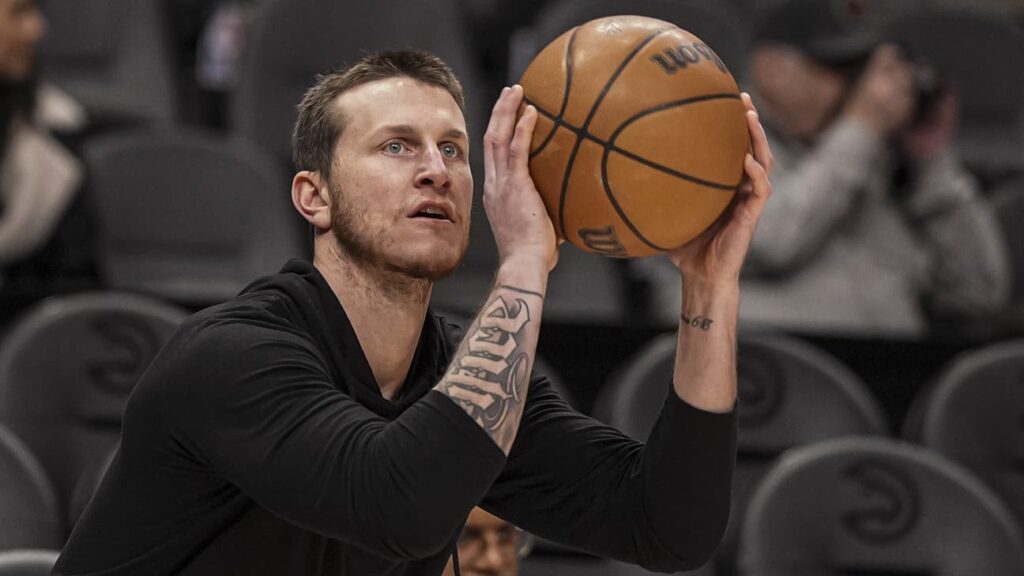 Knicks to waive guard Garrison Mathews