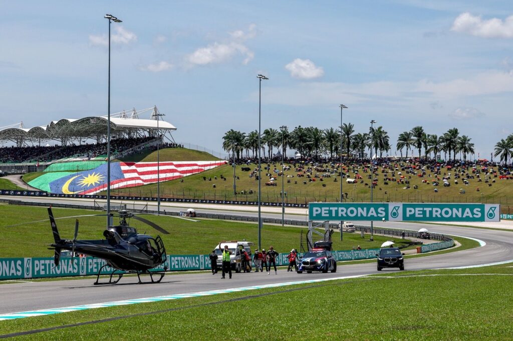 Bagnaia questions why Moto3 race went ahead after Sepang crash Bagnaia questions why Moto3 race went ahead after Sepang crash