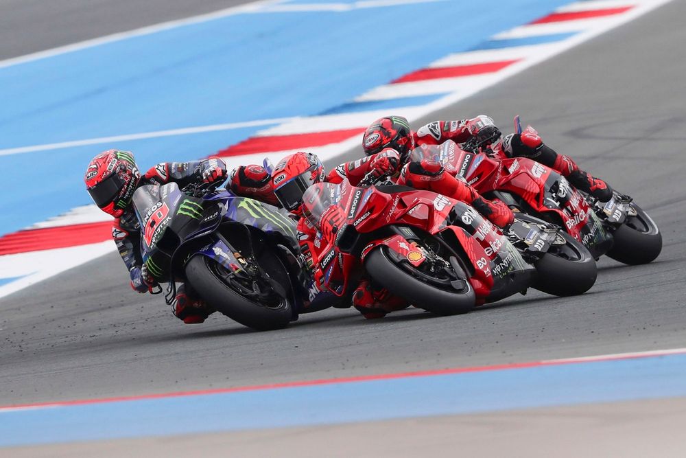 Marc Marquez, Ducati Team, Fabio Quartararo, Yamaha Factory Racing