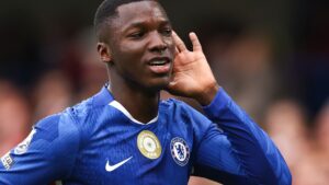 Moises Caicedo wants to follow in the footsteps of two Chelsea legends and fire Blues to Premier League title